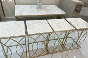 بيع – طاولات طاولة سيراميك نظيفة كأنها جديدة ( طاولة كبيرة مع 4 طاولات صغار ) – صالات – شاليهات