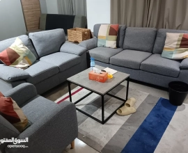 اثاث استعمال خفيف وفيهم اشياء جديده