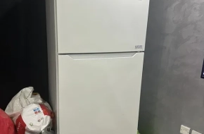 للبيع ثلاجة  بحالة ممتازه تلفزيون بحالة ممتازه غساله اوتوماتيك 8 كيلو بحالة ممتازه